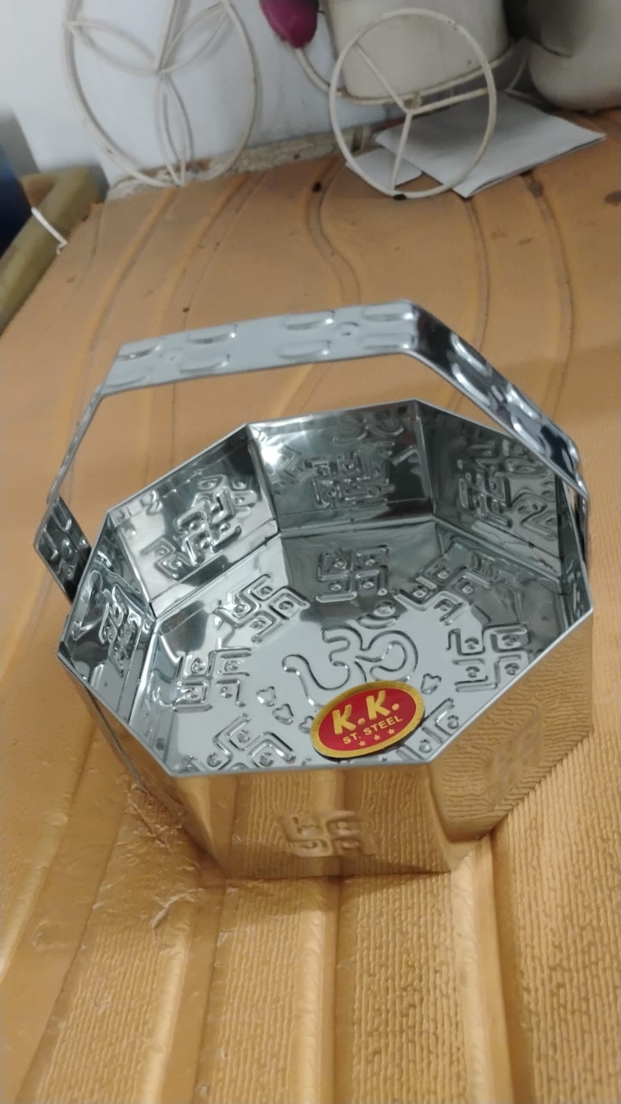 Traditional Stainless Steel Octagon Pooja Basket 1 Pc with Handle Traditional Stainless Steel Octagon Pooja Basket 1 Pc with Handle